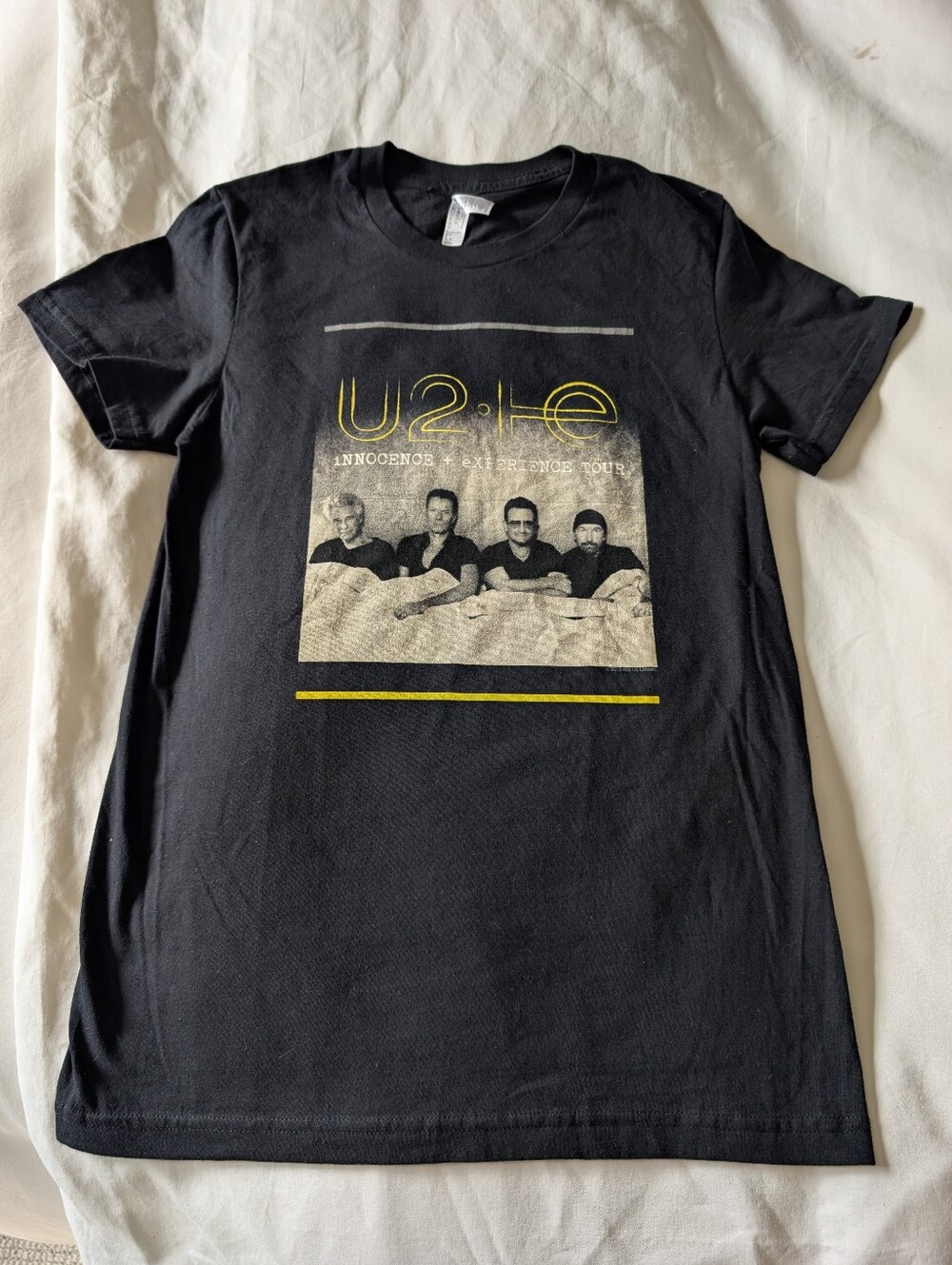 RARE Authentic U2 concert T-shirt - iNNOCENCE & eXPERIENCE Tour